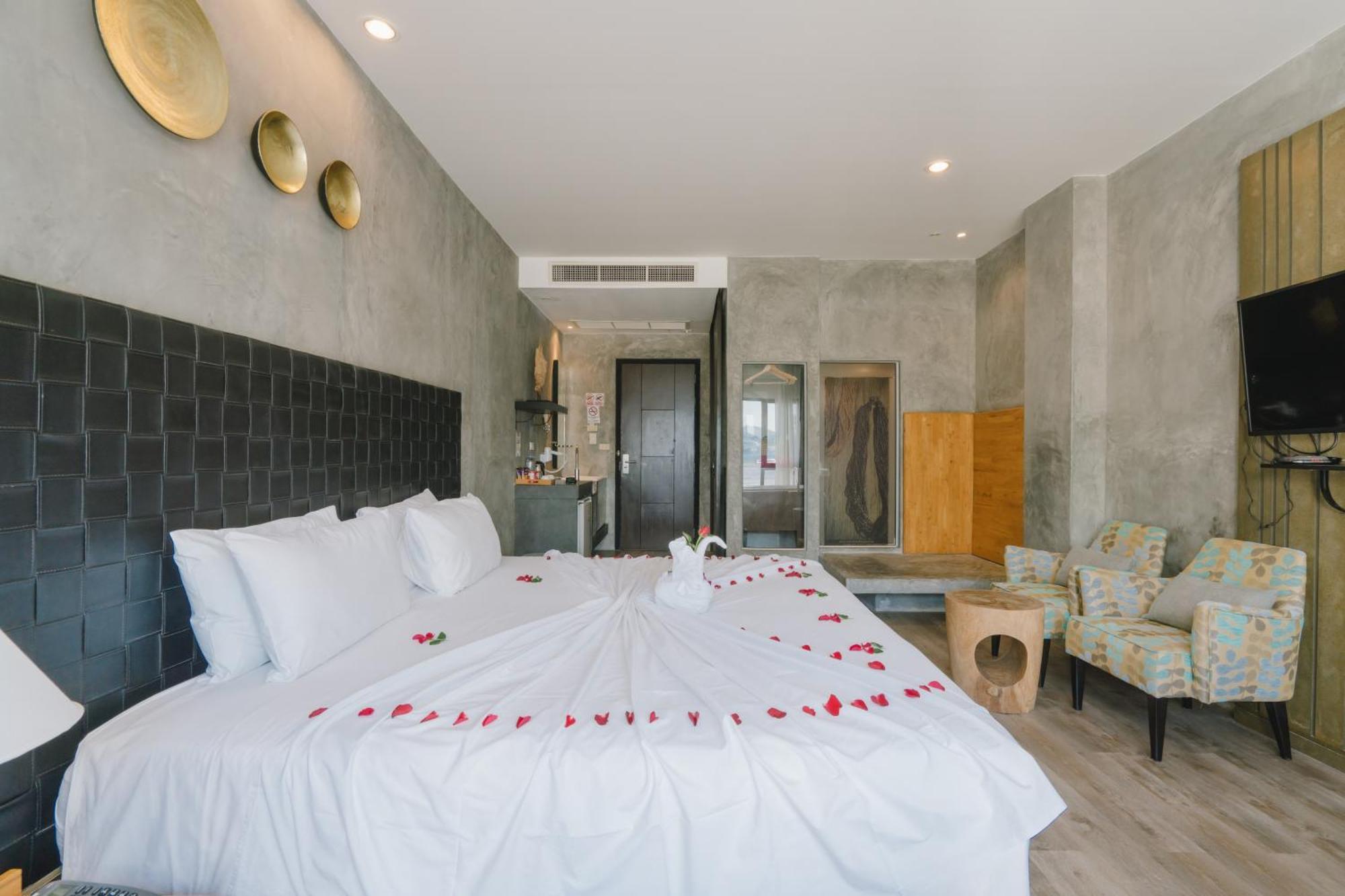 Patong Signature Boutique Hotel Habitación foto